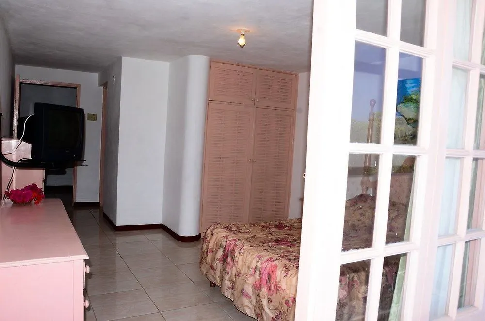 Marine View Hotel Ocho Rios
